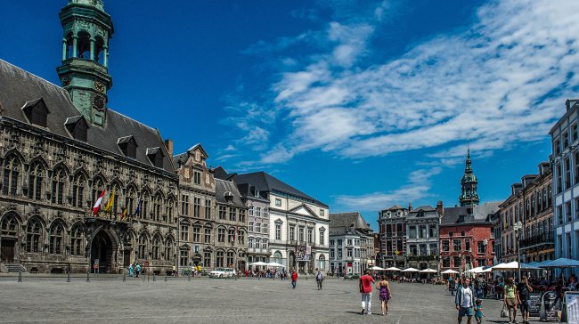 © Visitmons G. Mathelot Grote Markt Mons