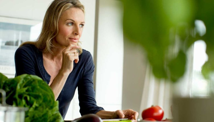 vrouw in keuken