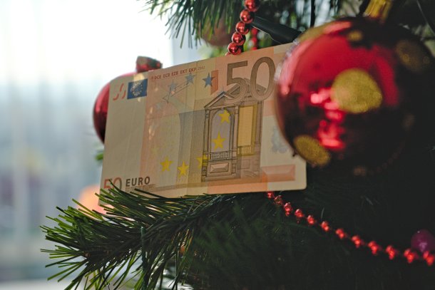 aow kerstbonus nepnieuws svb waarschuwt