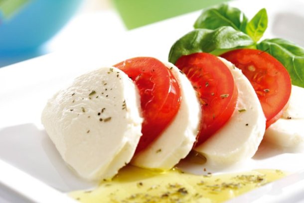 Caprese op een bord